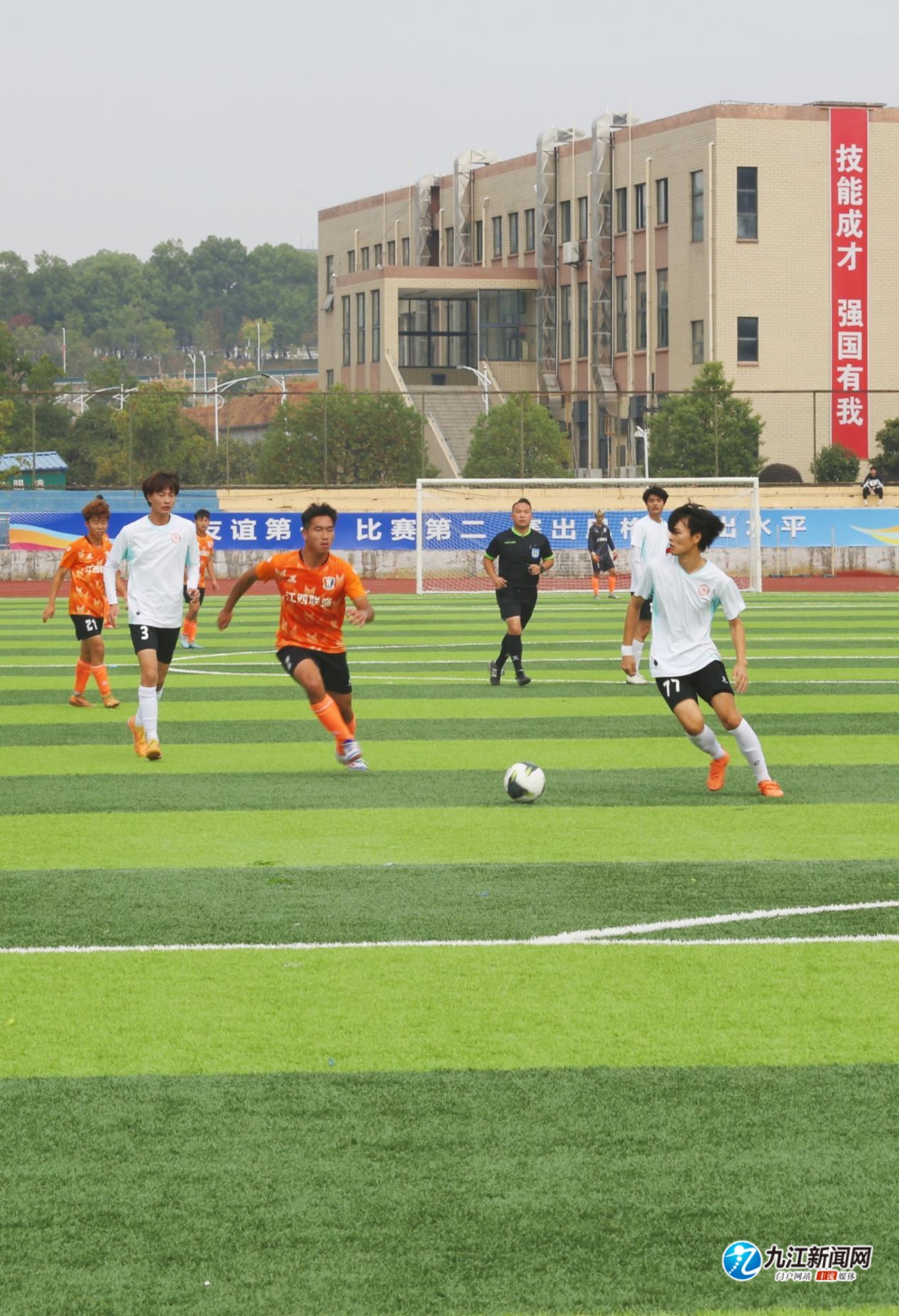 执教风格以 执教风格以