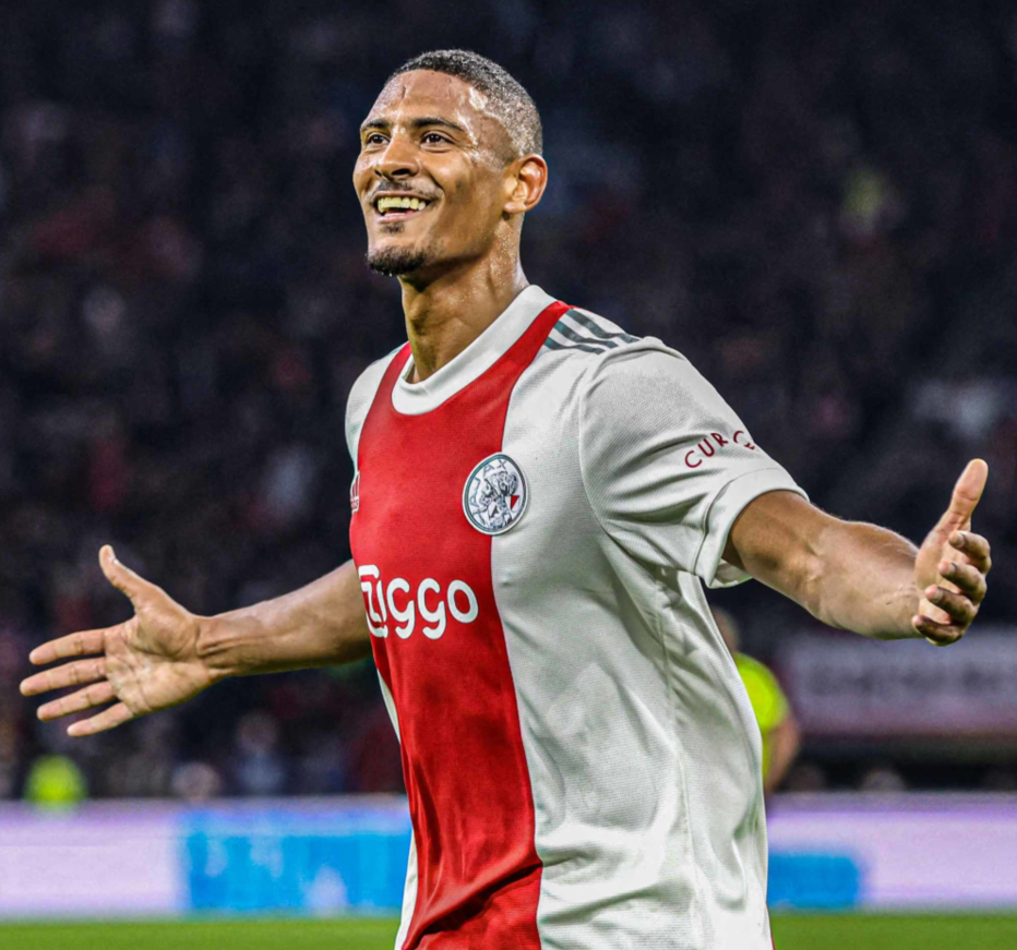 足球评论员 足球评论员